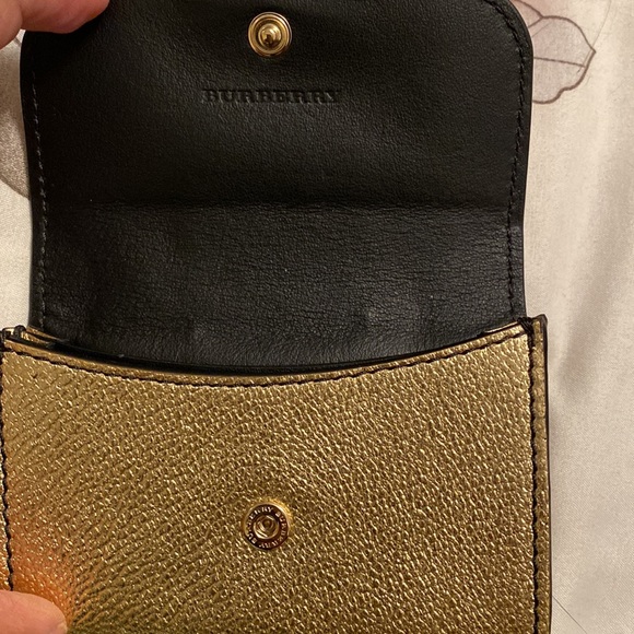 Burberry Gold compact wallet - Picture 9 of 11
